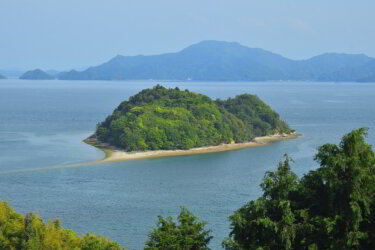 広島県東広島市にある大芝島から小芝島（通称：ハート島）を見てきました。